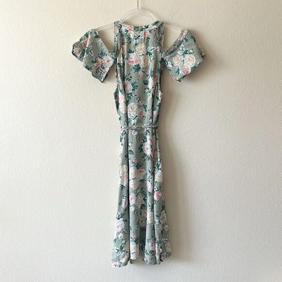 Privacy Please Floral Off Shoulder Wrap Dress - Picture 8 of 11